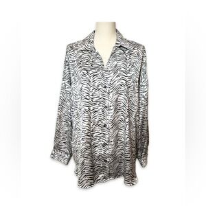 Zara Button Down Animal Print Blouse Women’s Size L Black/White Silky Material